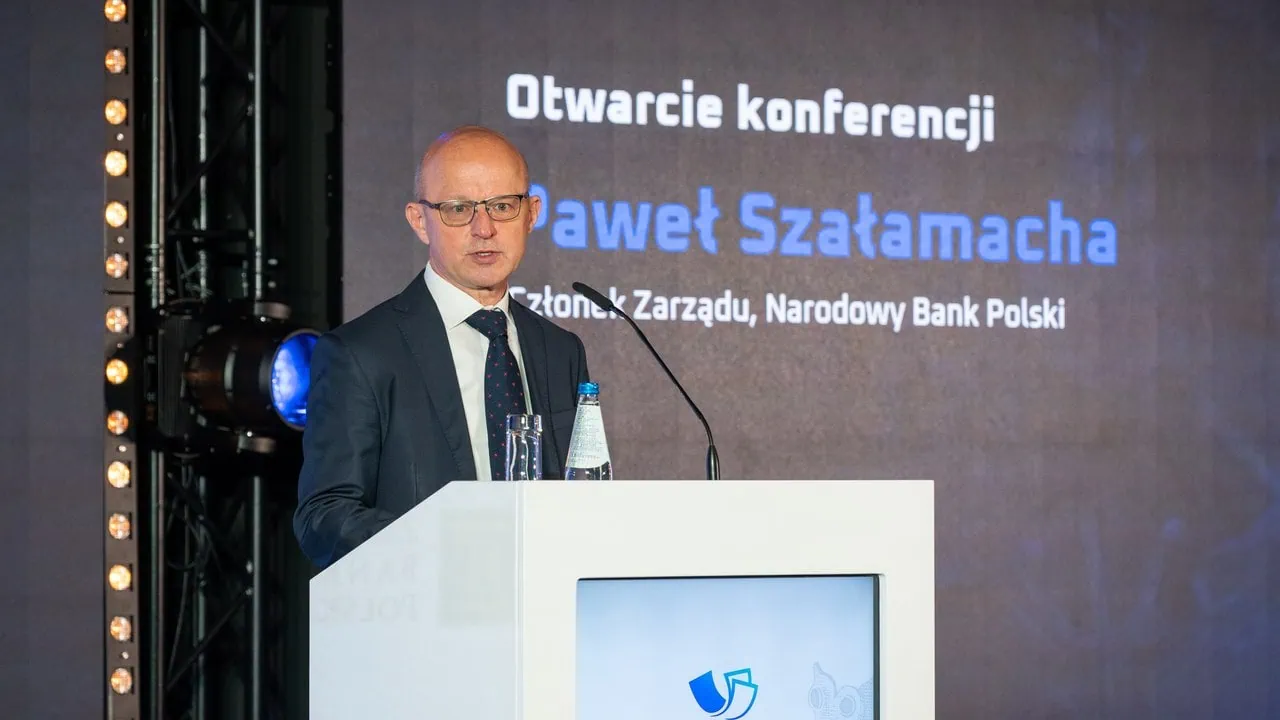 Gospodarstwa domowe gromadzą coraz więcej gotówki